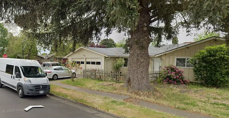2145 Primrose St — Photo 3