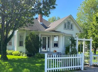 109 N Broadway St, Fisher, IL