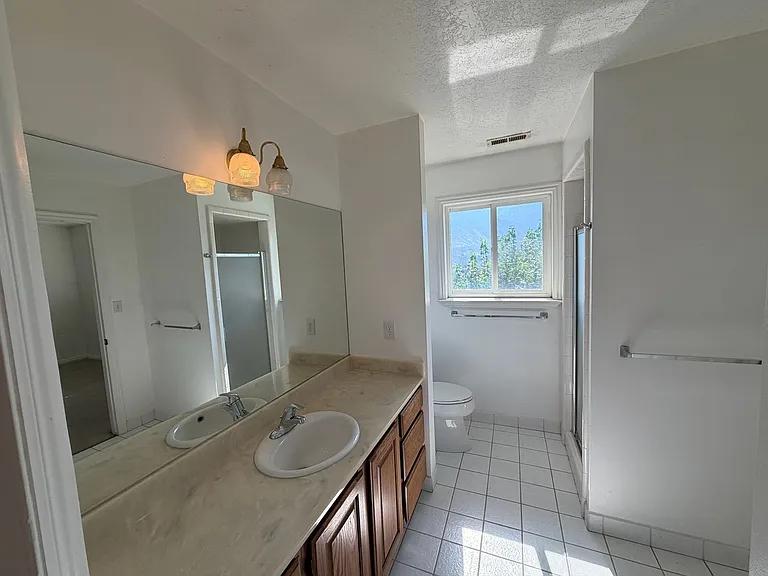 479 S Palisade Dr — Photo 35