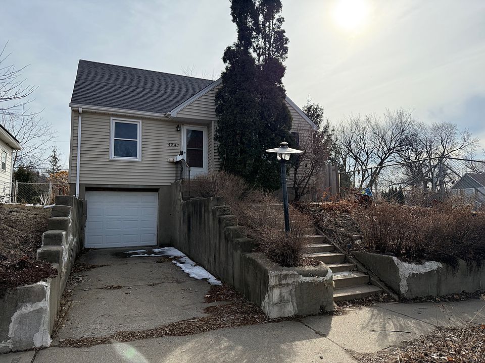 1st image of 4247 Wentworth Ave