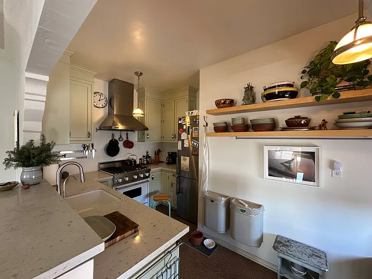 1623 Grafton St #1621-1/2 — Photo 4