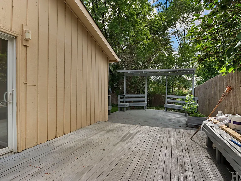1540 N Pepper Tree Dr — Photo 25