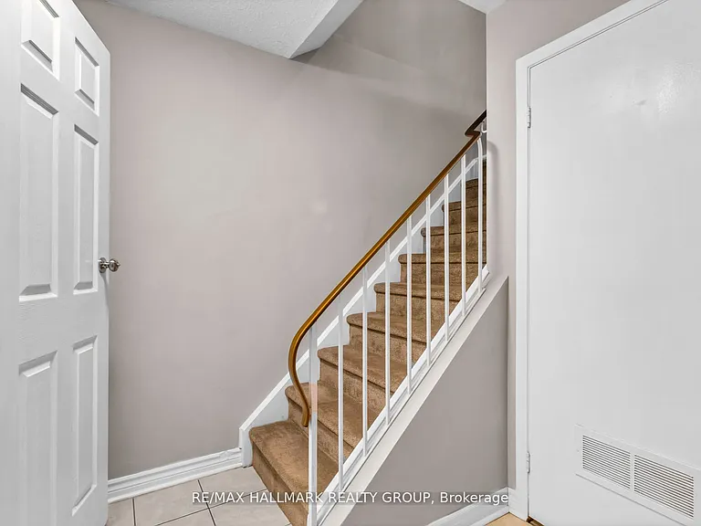 460 Fenerty Ct #1 — Photo 17