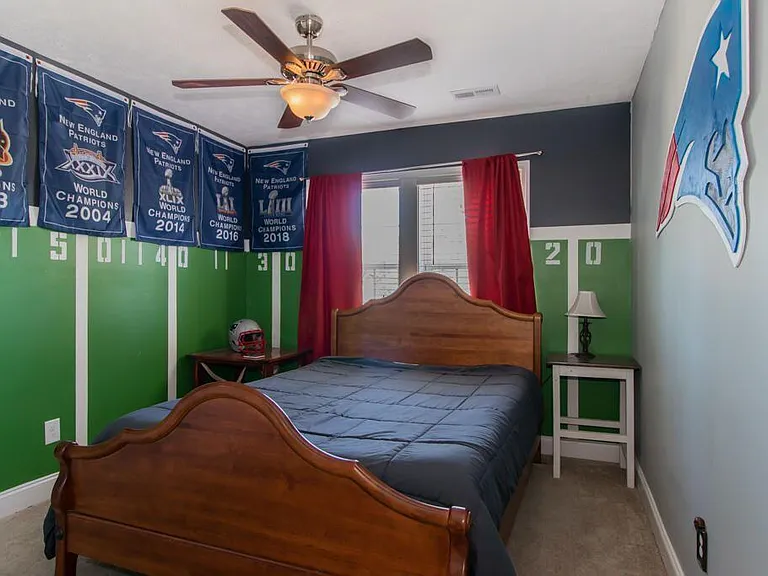 121 Lightwater Dr — Photo 1