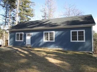 8 Old Farm Cir, Belchertown, MA 01007