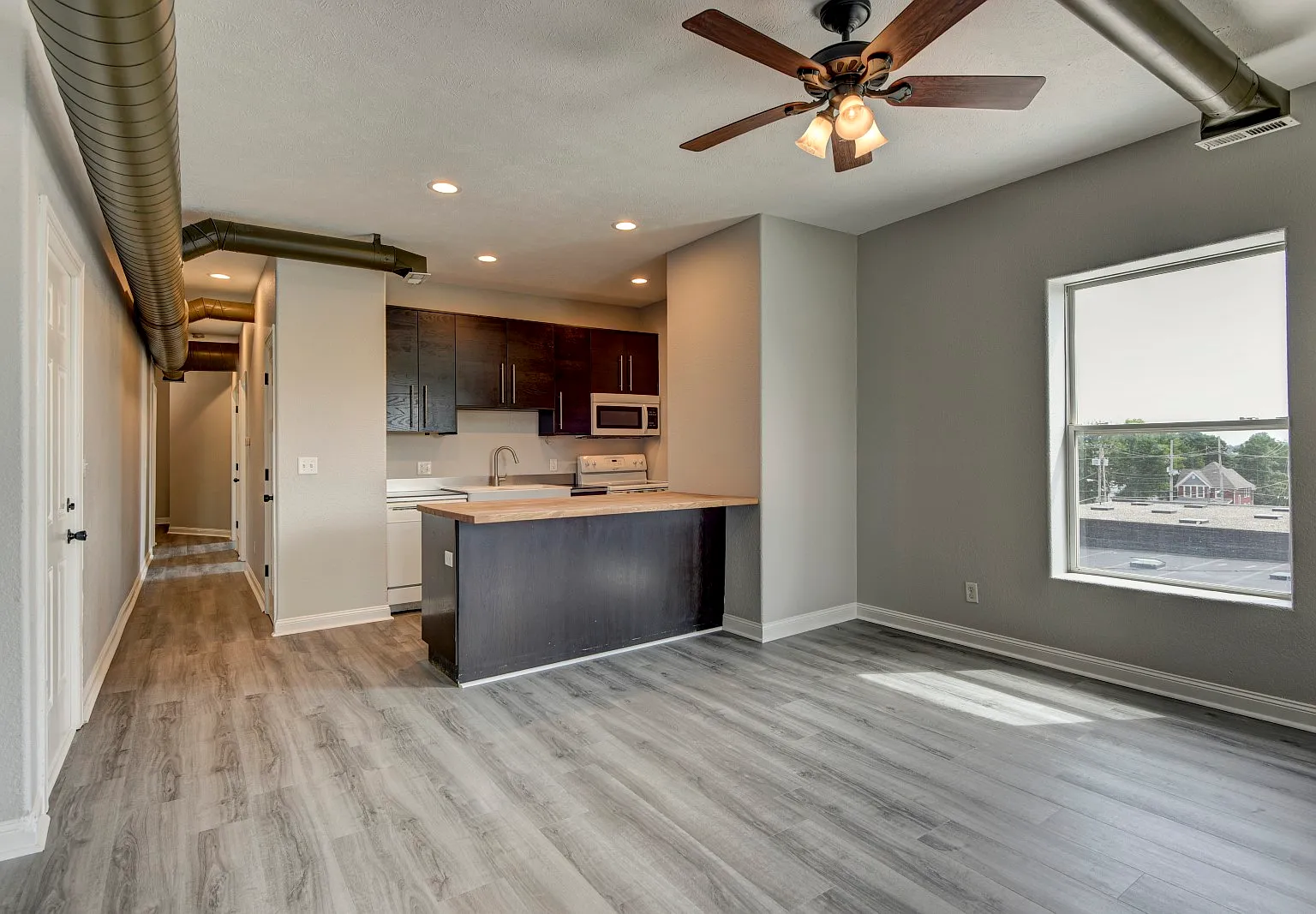 2 bed, 1050 sqft, $1,100 — Photo 1