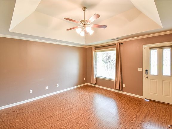 3rd image of 4639 Smithfield Dr