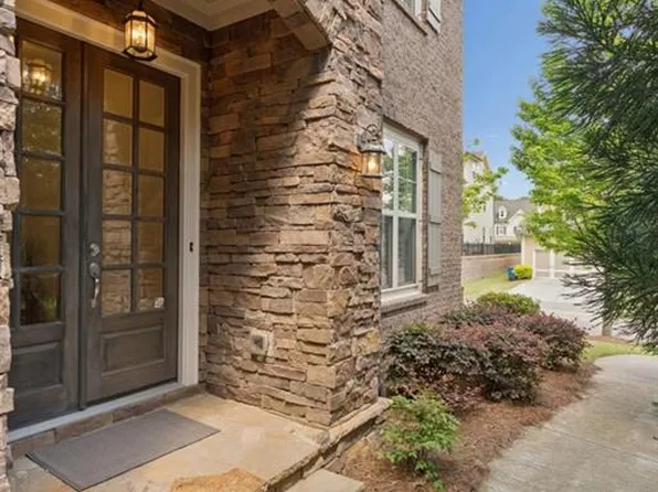 211 Saddle Rd, Alpharetta, GA 30009