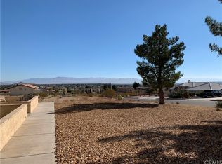 16359 Siskiyou Rd #3, Apple Valley, CA 92307