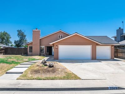 2569 Mayfair Ct, Hanford, CA, 93230