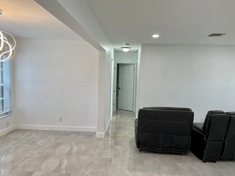 860 Arizona Ave — Photo 12