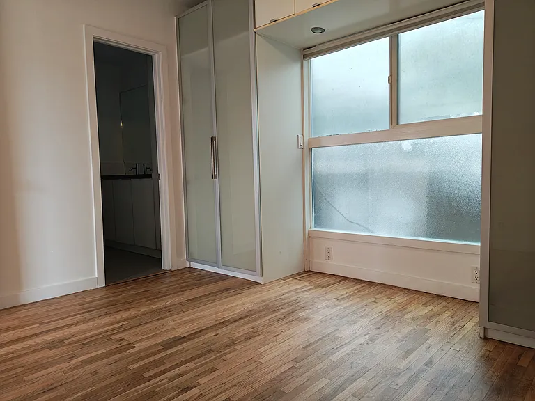 252 3rd Ave #252 — Photo 10