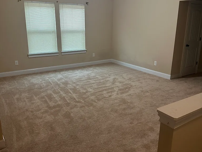 595 Highbranch Cir — Photo 21