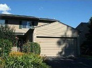 1325 Lochaven Rd #1, Waterford, MI 48327