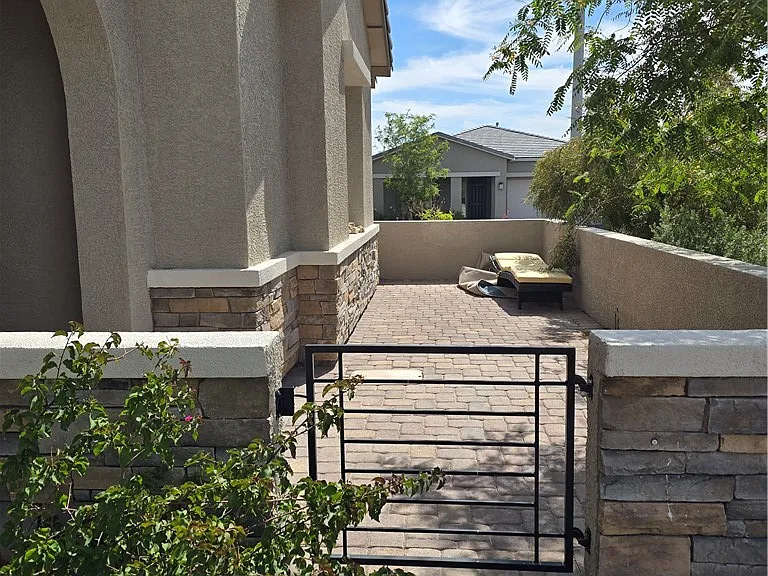 10930 Krista Leigh Ave — Photo 2