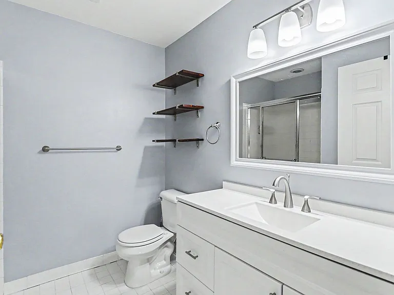 16531 Covington Dr — Photo 17