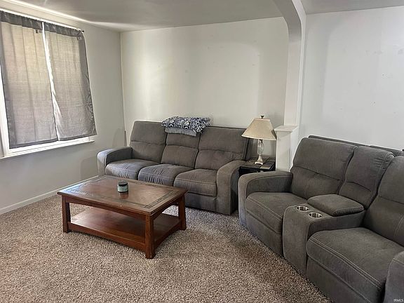 2nd image of 109 Summit St