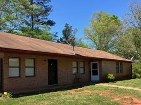 340 Tanglewood Dr, Monroe, GA