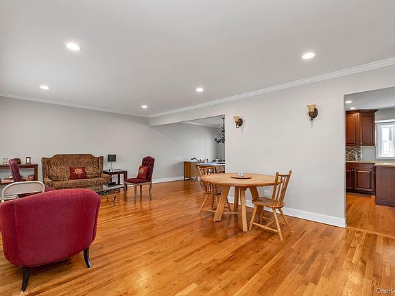 4th image of 2038 Ripley Lane