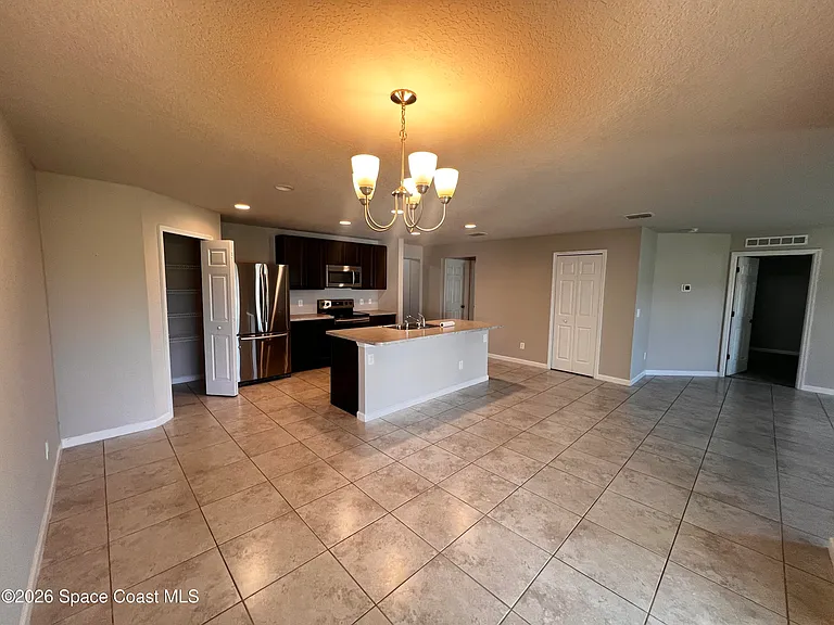 563 Corbin Cir SW — Photo 13
