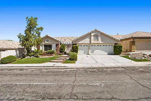 2870 Deerwood Ct Photo 1