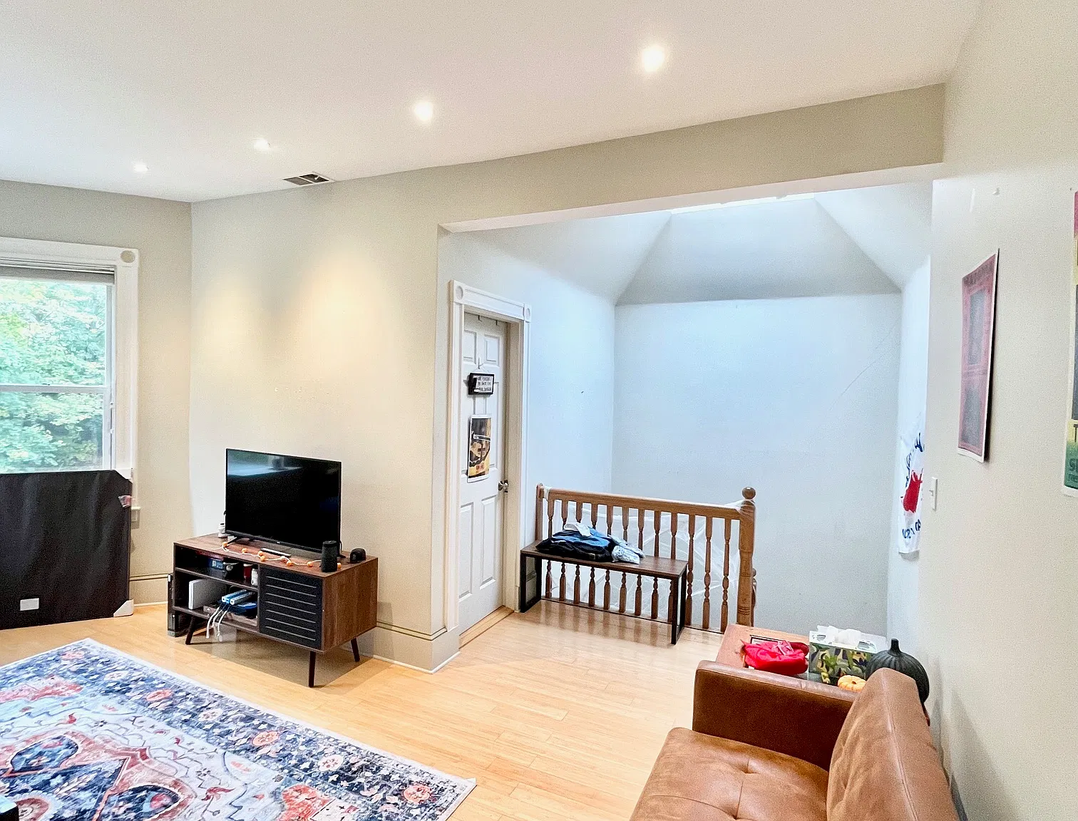 4 bed, 9999 sqft, $6,000 — Photo 4