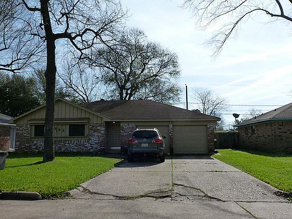 3rd image of 935 Grand Oaks Dr