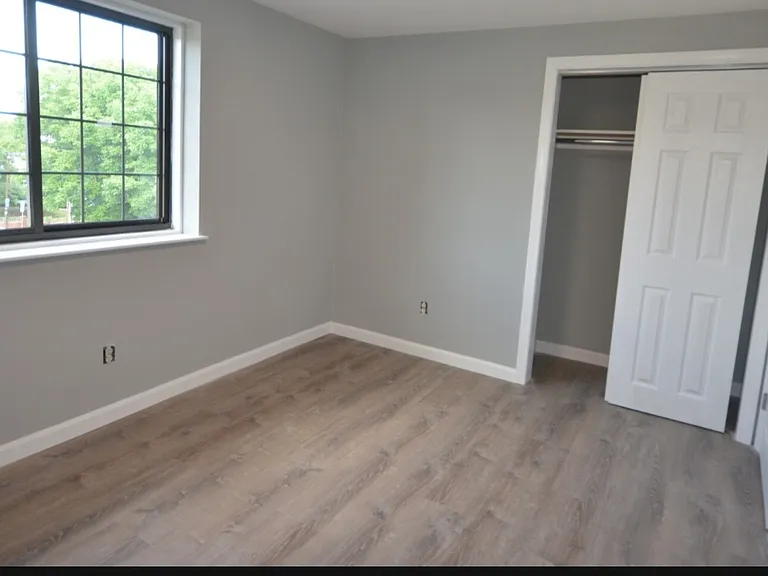117 Cross St #10 — Photo 5