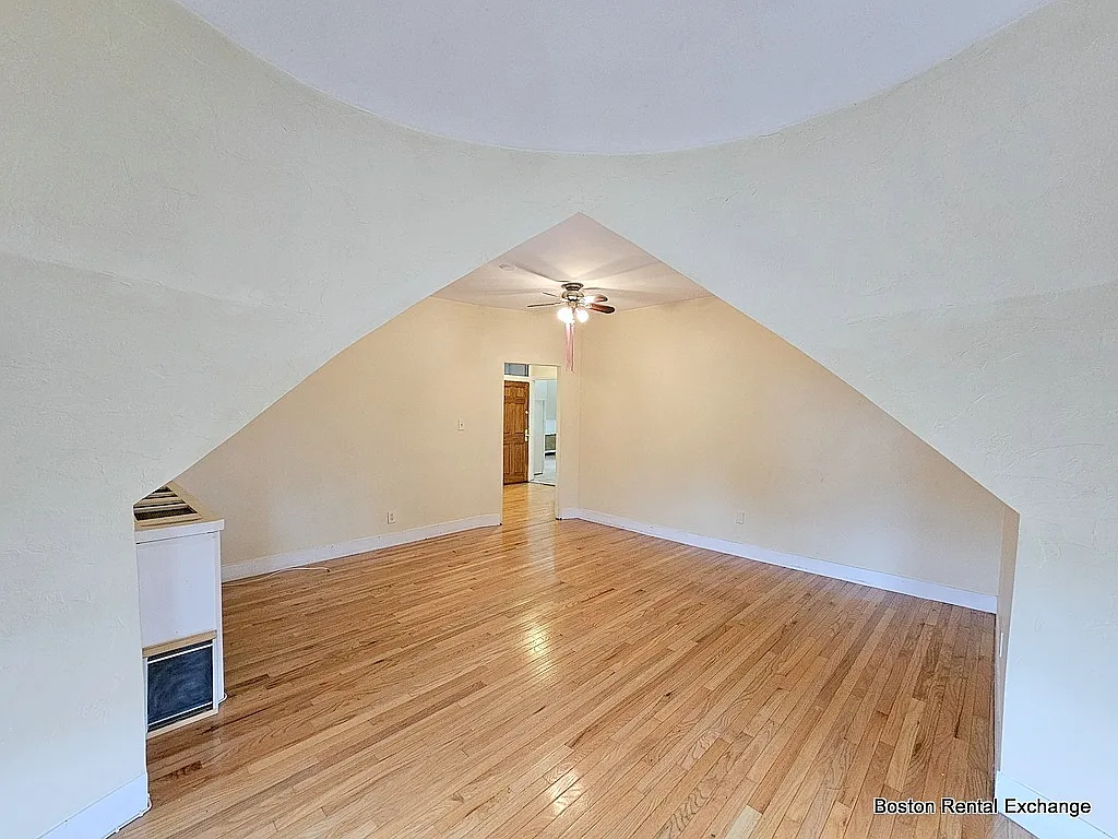 2 bed, $2,900 — Photo 3
