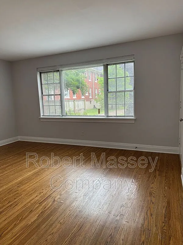2 bed, 1.0 bath, 780 sqft, $1,200 — Photo 3