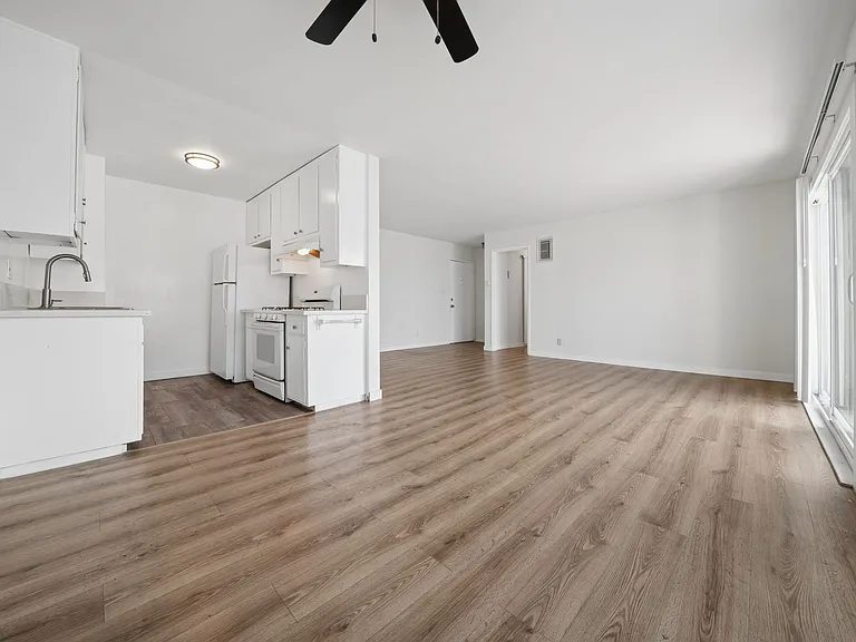16900 Parthenia St #8625 — Photo 53