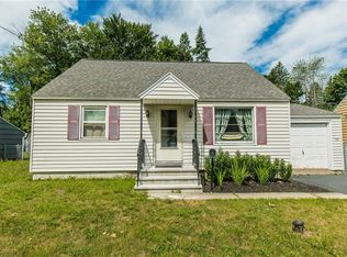 102 Herman Dr, North Syracuse, NY 13212