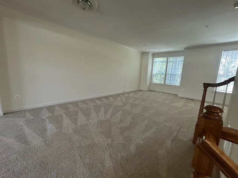 4066 Finsbury Ln — Photo 10
