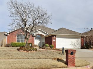 125 Lochwood Dr, Norman, OK 73071