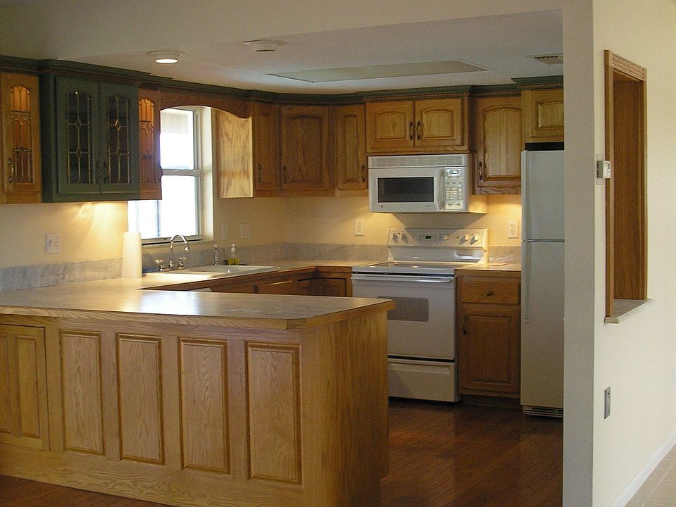 2nd image of 3341 Lambert Ave