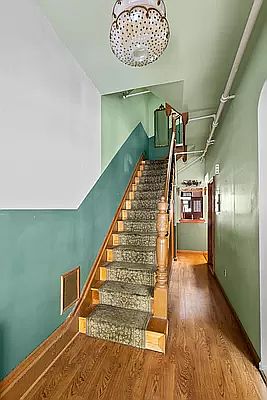 3rd image of 607 W 187th St