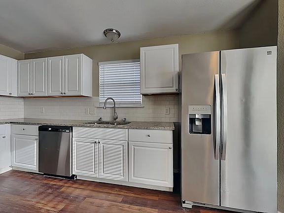4th image of 8186 Spruce Valley Dr