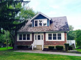 2108 Evans City Rd, Zelienople, PA 16063