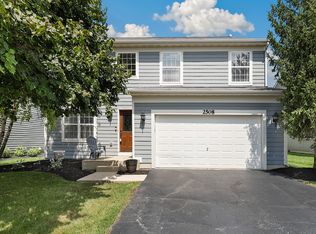 2508 Rosehall Ln, Aurora, IL 60503