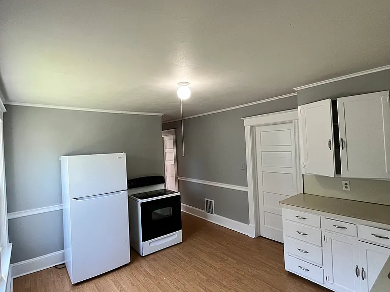245 Bristol St #1 — Photo 9