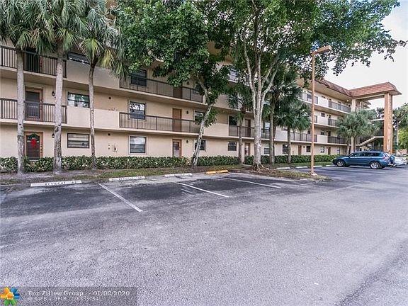 4th image of 4930 E Sabal Palm Blvd APT 210