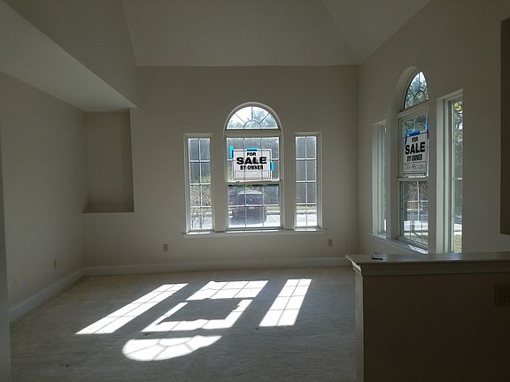 3rd image of 2801 Jockey Hollow Dr