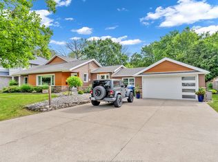 4278 Casgrain Dr, Windsor, ON N9G 2A8