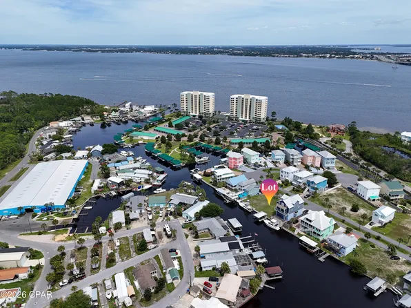 933 Lighthouse Lagoon Ct, Panama City Beach, FL 32407