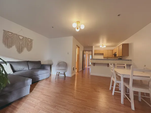 105 Country Club Rd Unit 5, Hood River, OR 97031