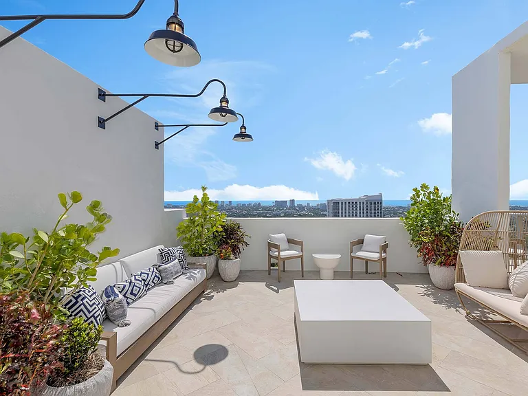 The Registry Las Olas — Photo 11