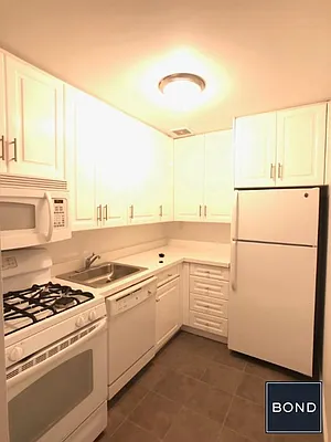 Rented by Bond New York | media 12