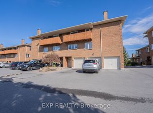 208 Stratas Ct, Ottawa, ON K2L3K5
