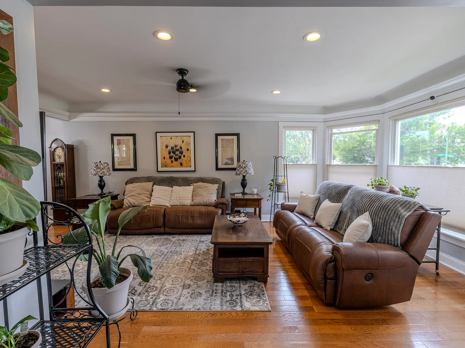 2 bed, $2,300 — Photo 4