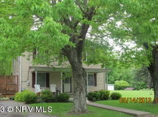 209 Wilson St, Pembroke, VA 24136
